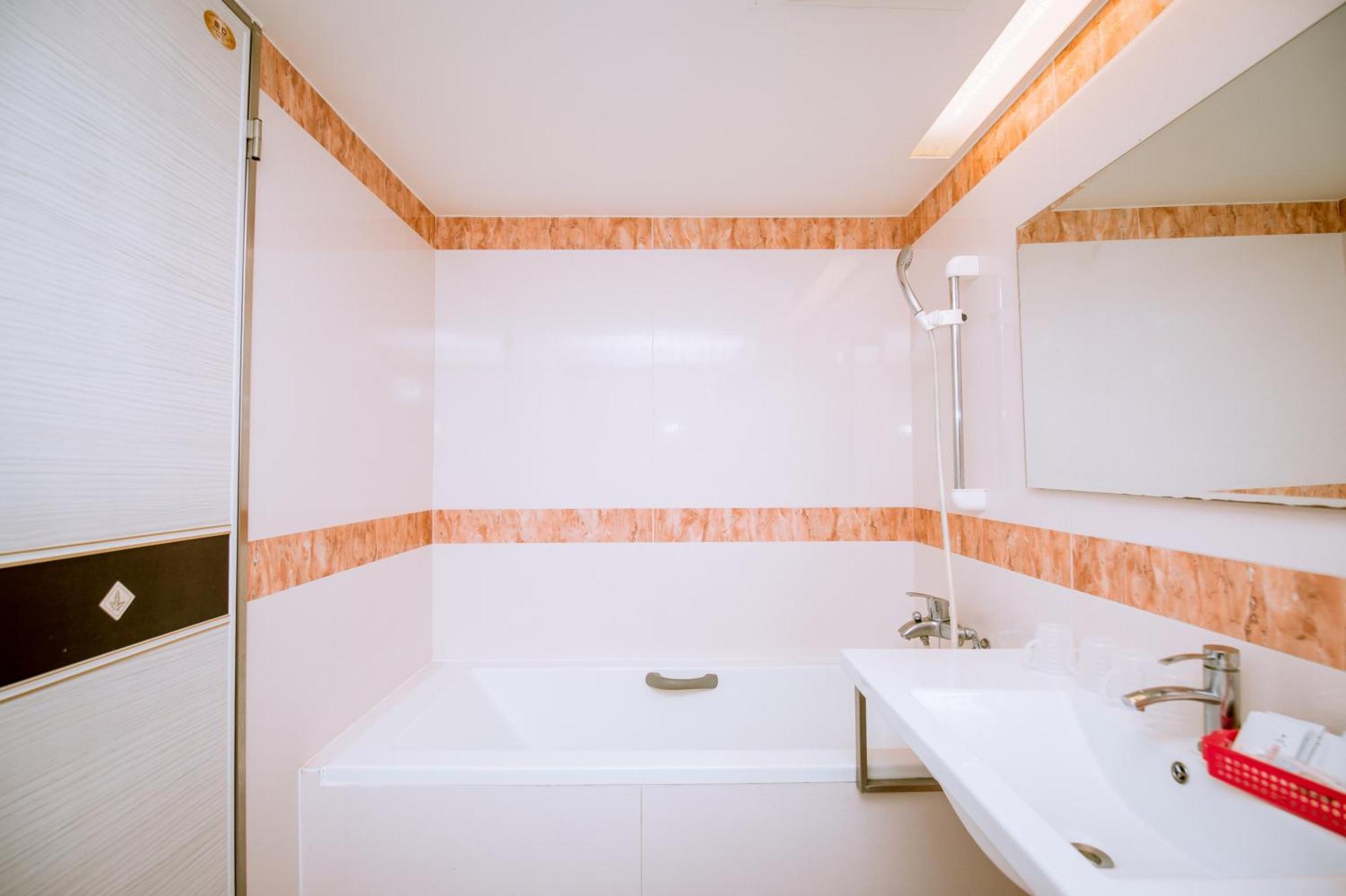 Guide Hotel Taoyuan Fuxing Номер фото