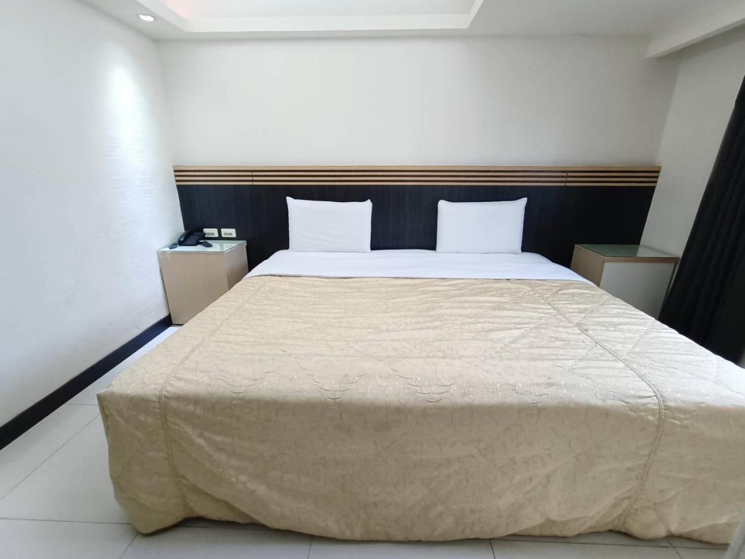 Guide Hotel Taoyuan Fuxing Номер фото