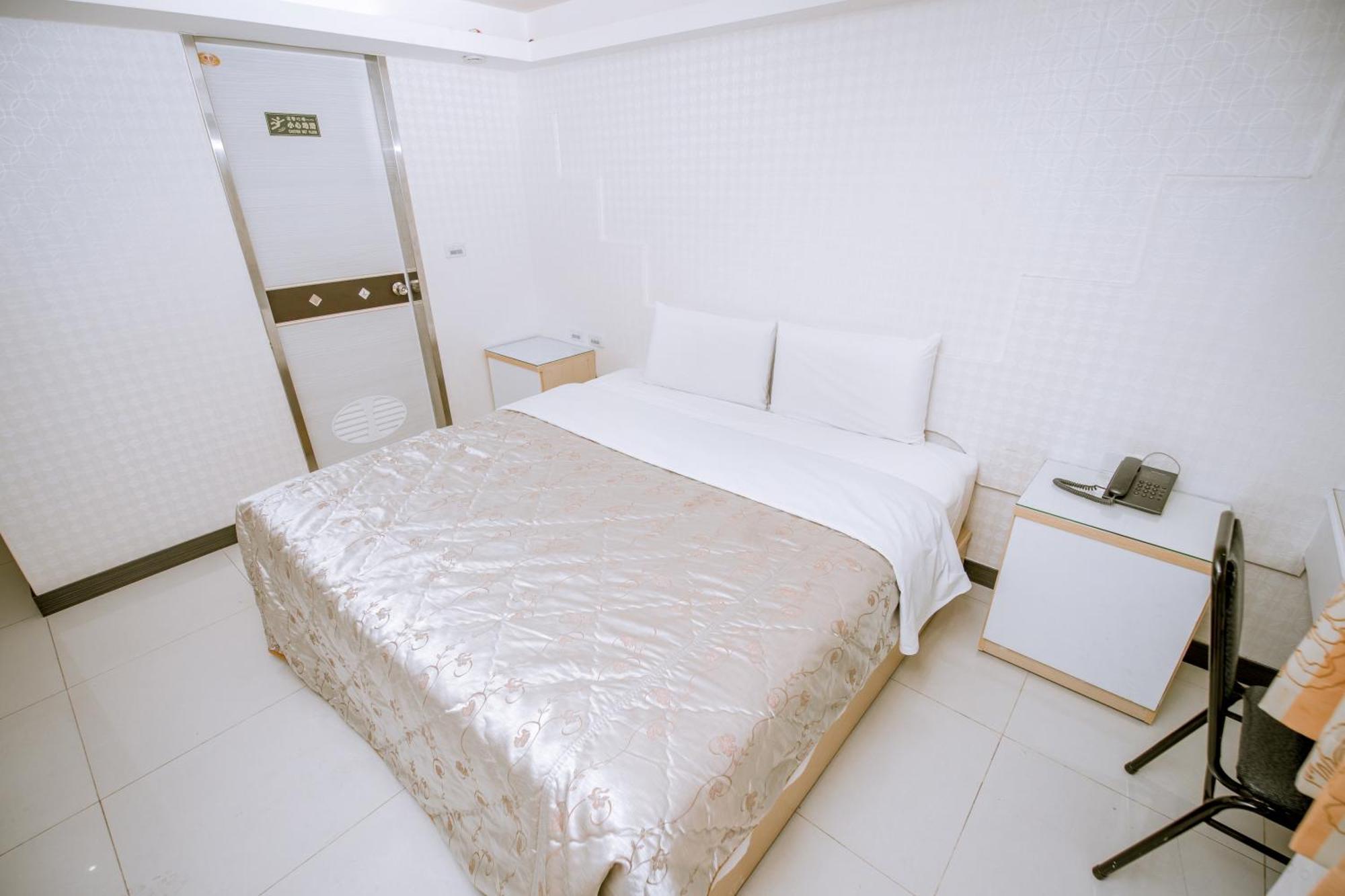 Guide Hotel Taoyuan Fuxing Номер фото
