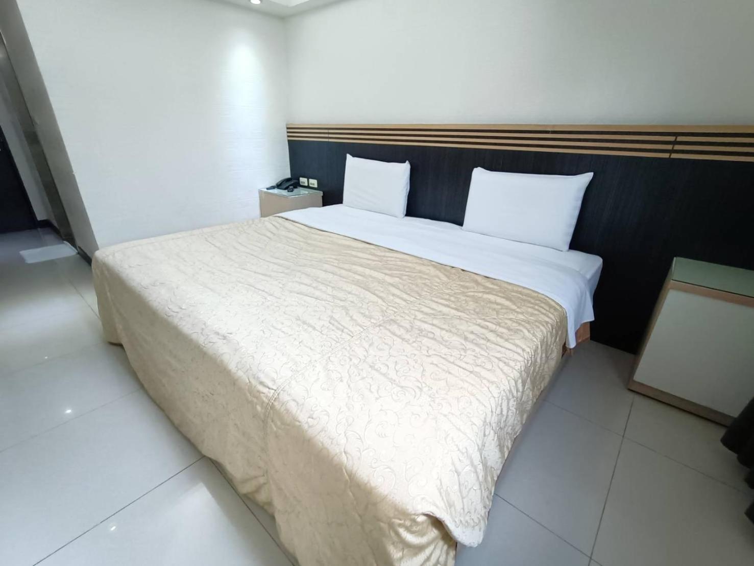 Guide Hotel Taoyuan Fuxing Экстерьер фото