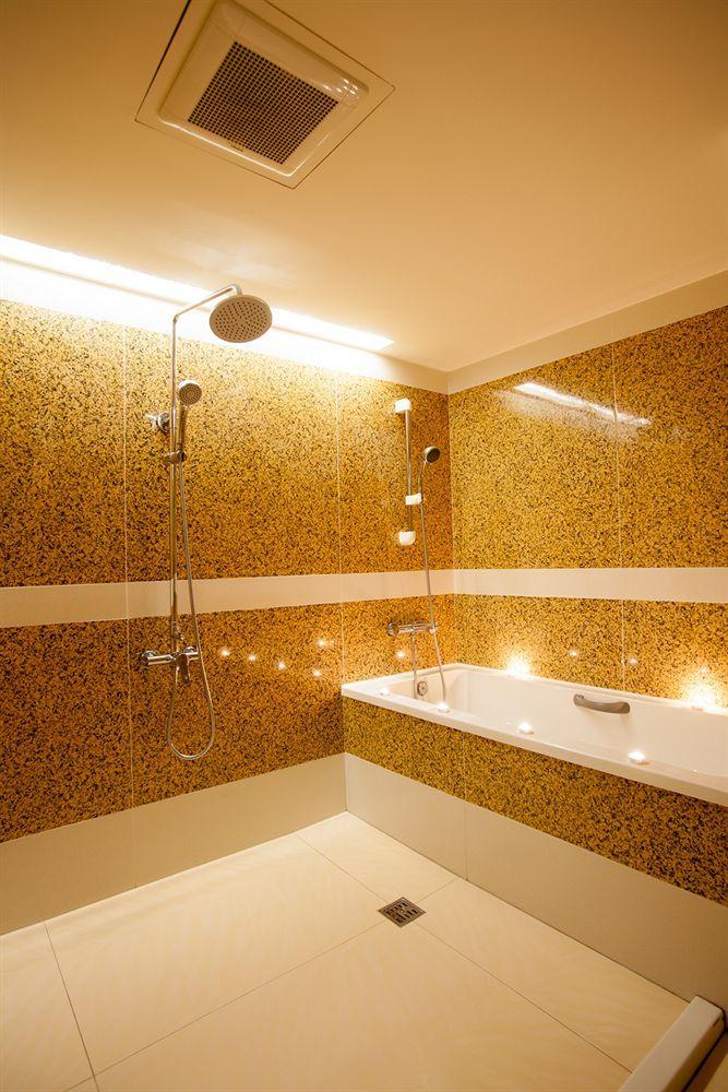 Guide Hotel Taoyuan Fuxing Экстерьер фото